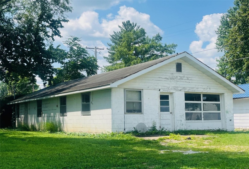 229 N FIRST ST, Vandalia, Illinois 62471, 3 Bedrooms Bedrooms, 9 Rooms Rooms,1 BathroomBathrooms,Residential,For Sale,N FIRST ST,MAR24046593