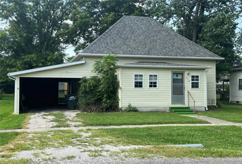 113 Maple Street, Brownstown, Illinois 62418, 2 Bedrooms Bedrooms, 5 Rooms Rooms,1 BathroomBathrooms,Residential,For Sale,Maple,MAR24047265