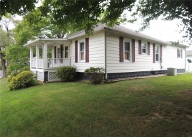 1402 Randolph Street, Vandalia, Illinois 62471, 3 Bedrooms Bedrooms, 5 Rooms Rooms,1 BathroomBathrooms,Residential,For Sale,Randolph,MAR24052092