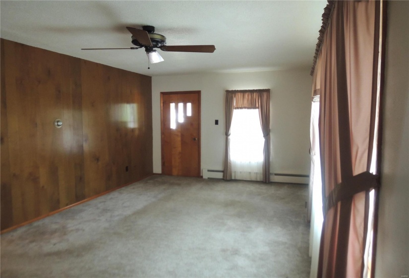 1402 Randolph Street, Vandalia, Illinois 62471, 3 Bedrooms Bedrooms, 5 Rooms Rooms,1 BathroomBathrooms,Residential,For Sale,Randolph,MAR24052092