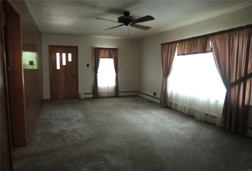 1402 Randolph Street, Vandalia, Illinois 62471, 3 Bedrooms Bedrooms, 5 Rooms Rooms,1 BathroomBathrooms,Residential,For Sale,Randolph,MAR24052092