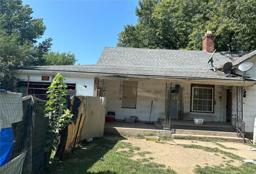 301 Madison Street, Ramsey, Illinois 62080, 3 Bedrooms Bedrooms, 5 Rooms Rooms,1 BathroomBathrooms,Residential,For Sale,Madison,MAR24054314