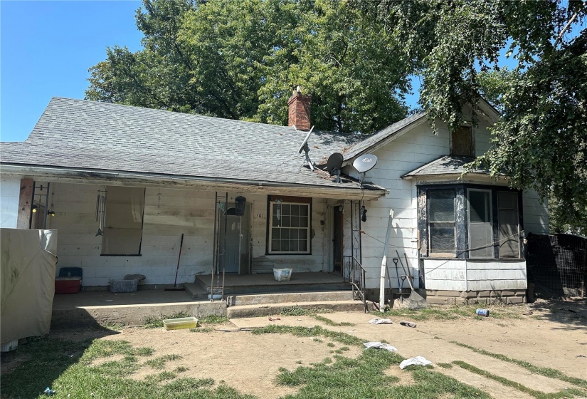 301 Madison Street, Ramsey, Illinois 62080, 3 Bedrooms Bedrooms, 5 Rooms Rooms,1 BathroomBathrooms,Residential,For Sale,Madison,MAR24054314