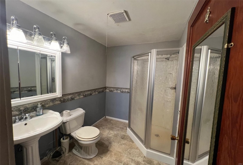 1789 Illini Avenue, Vandalia, Illinois 62471, 2 Bedrooms Bedrooms, 5 Rooms Rooms,1 BathroomBathrooms,Residential,For Sale,Illini,MAR24054655