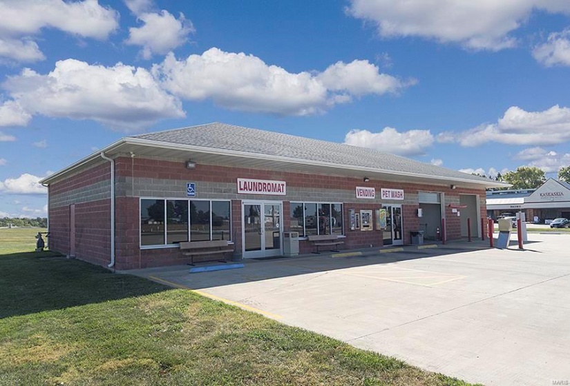 1410 Rock Island Avenue, Vandalia, Illinois 62471, ,Commercial Sale,For Sale,Rock Island,MAR23058572